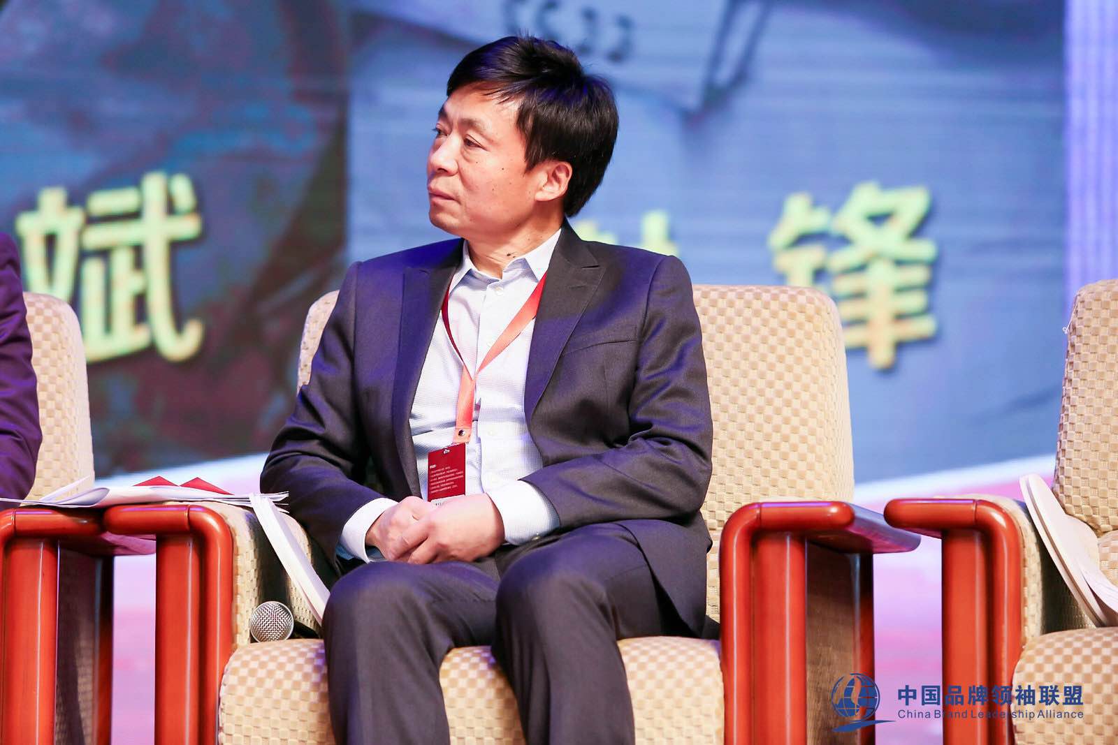 朱斌.jpg 朱斌.jpg
